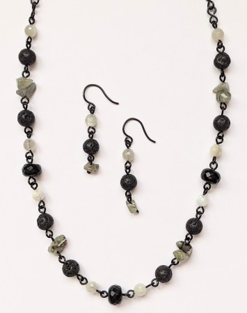 bijoux-alex-yell-galti-parure-collier-boucles-oreilles-pierres-naturelles-labradorite-pierre-de-lune-pierre-de-lave.jpg