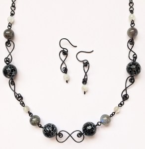 bijoux-alex-yell-ontwan-parure-collier-boucles-oreilles-pierres-naturelles-agate-labradorite-pierre-de-lune.jpg