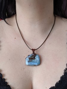 bijoux-alex-yell-magnio-collier-pendentif-pierres-naturelles-agate-2.jpg