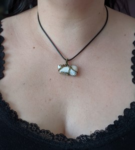 bijoux-alex-yell-pitro-collier-pendentif-pierres-naturelles-pierre-de-lune-3.jpg