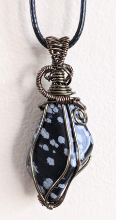 bijoux-alex-yell-vellmie-collier-pendentif-pierres-naturelles-obsidienne-neige.jpg