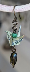 bijoux-alex-yell-boucles-d-oreilles-en-origami-EBOR264Liu.jpg