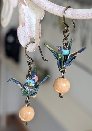 bijoux-alex-yell-boucles-d-oreilles-en-origami-EBOR275Kum.jpg