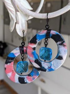 bijoux-alex-yell-boucles-d-oreilles-pate-polymere-grandes-boucles-d-oreilles-EFIM022Phegie.jpg