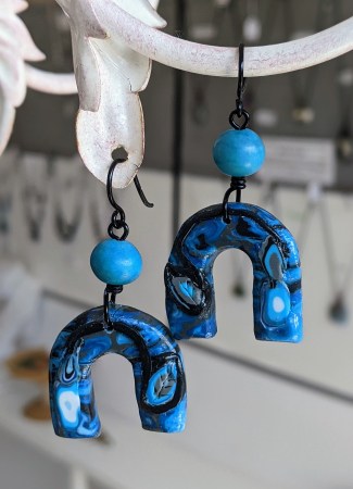 bijoux-alex-yell-boucles-d-oreilles-pate-polymere-grandes-boucles-d-oreilles-EFIM032Felix.jpg