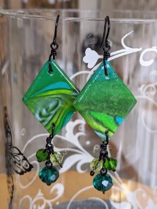 bijoux-alex-yell-boucles-d-oreilles-pate-polymere-grandes-boucles-d-oreilles-EFIM088Drumie.jpg