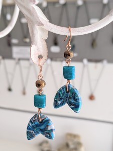 bijoux-alex-yell-boucles-d-oreilles-pate-polymere-grandes-boucles-d-oreilles-EFIM157Riel.jpg