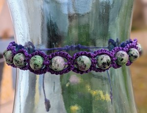 bijoux-alex-yell-bracelet-en-pierres-naturelles-rubis-zoisite-EBRA788Didie2.jpg