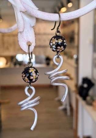 bijoux-alex-yell-grandes-boucles-d-oreilles-en-aluminium-EBAL036Fensey.jpg