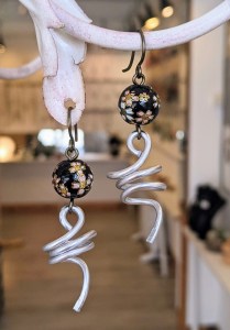 bijoux-alex-yell-grandes-boucles-d-oreilles-en-aluminium-EBAL036Fensey.jpg