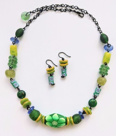 bijoux-alexyell-collier-boucles-d-oreilles-parures-diverses-perles-artisanales-du-ghana-EPE809Ogatwa.jpg